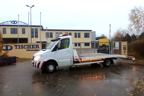 Towing vehicle - Mercedes Sprinter 906